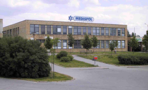 Archivní snímek budovy ZS MEDISPOL před rozsáhlou rekonstrukcí (2003)